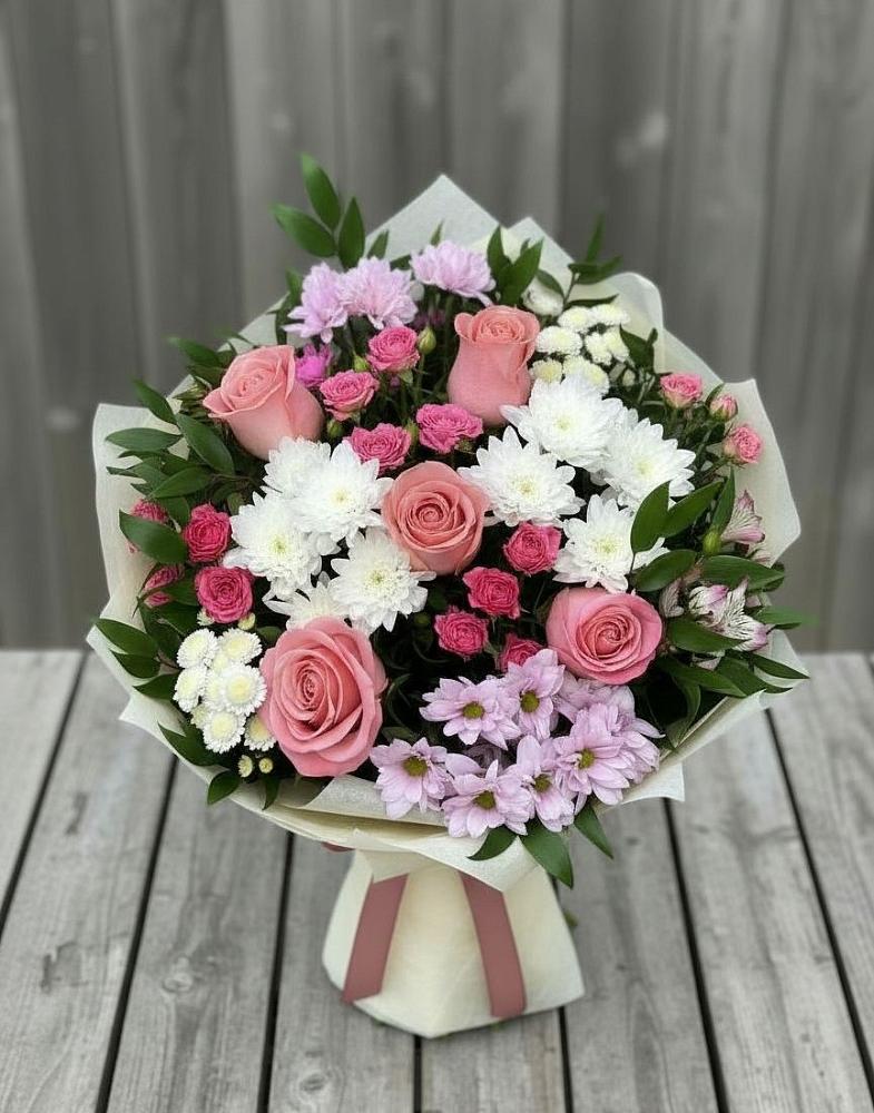 Букет цветов из: Альстромерии, Гвоздики, Розы и Хризантемы в Королёве