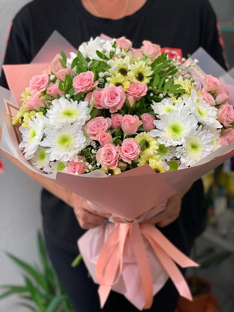 Букет цветов из: Розы и Хризантемы в Королёве