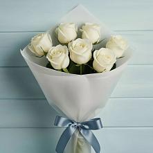 Букет 7 Белых роз Эдлесс Лав в Королёве