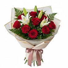 Букет цветов из:  Лилии и Розы в Королёве