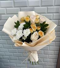 Букет цветов из:  Розы и Хризантемы в Королёве