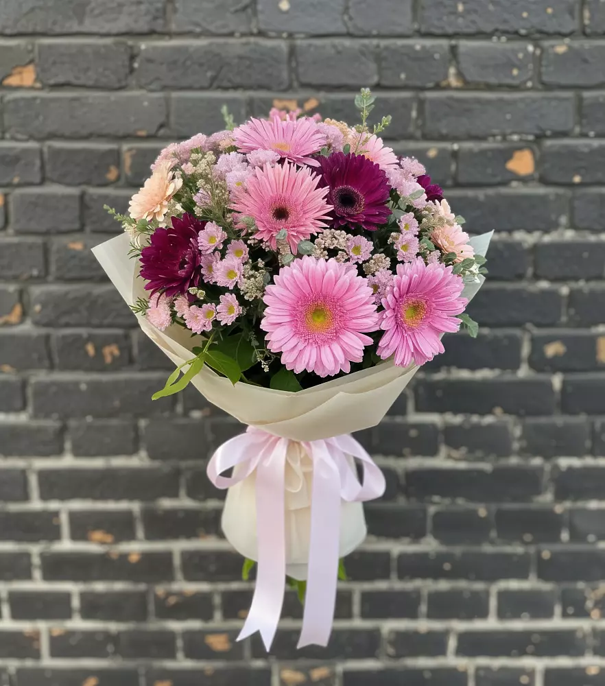 Букет цветов из: Герберы и Хризантемы в Королёве