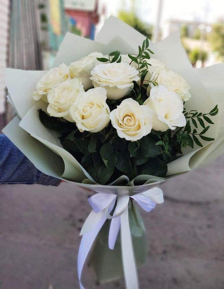 Букет Белые розы Проуд в Королёве