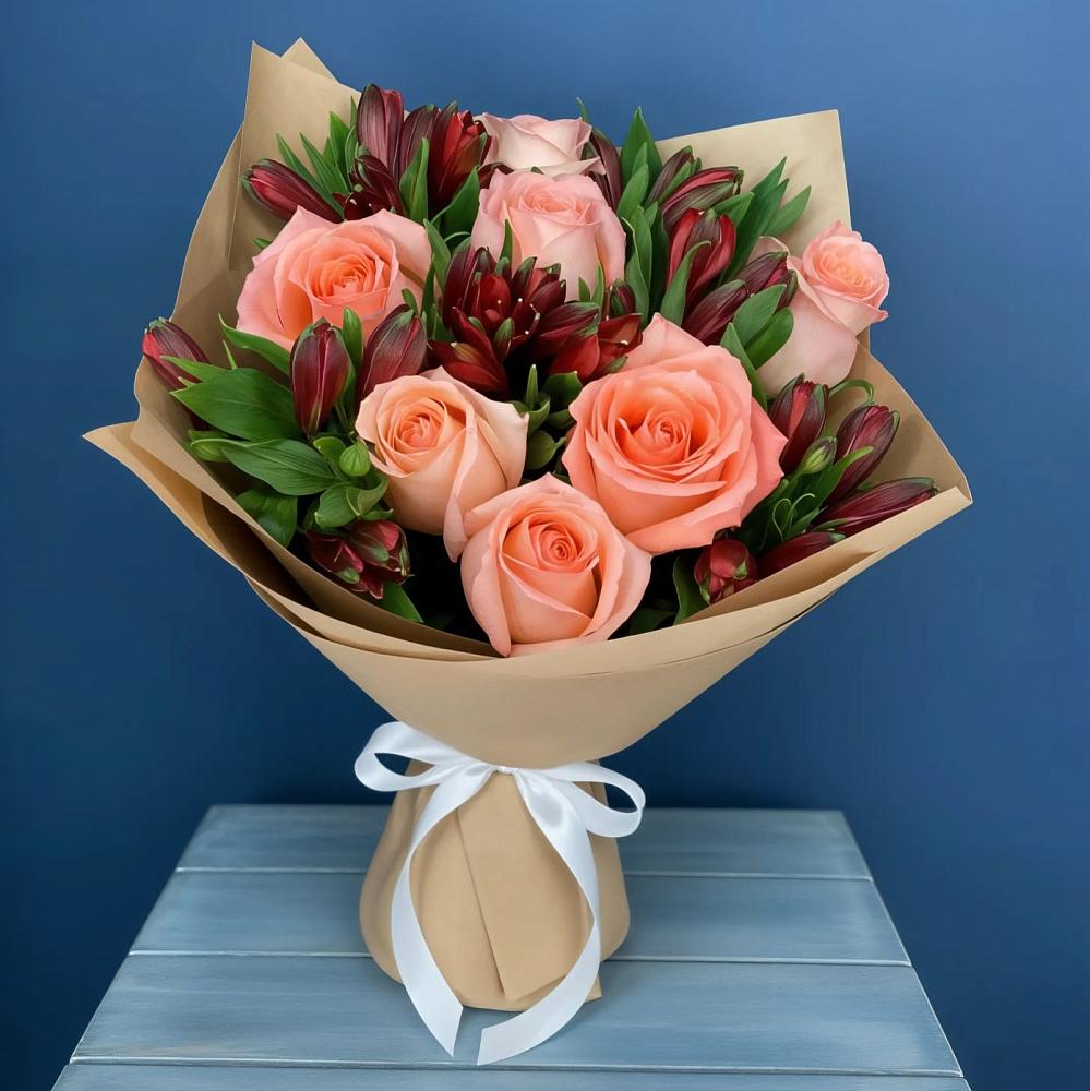 Букет цветов из: Розы и Альстромерии в Королёве