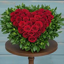 Цветочная композиция из Розы в виде сердца в Королёве