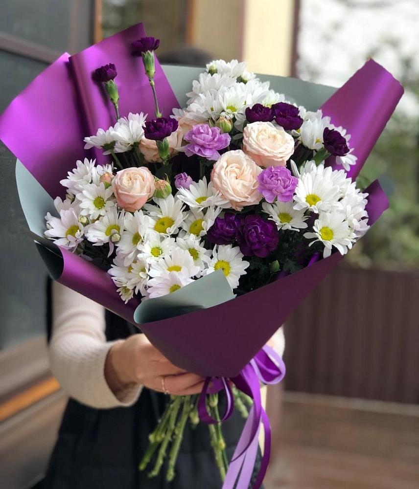 Букет цветов из: Хризантемы, Гвоздики и Розы в Королёве