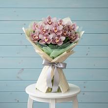 Букет цветов из:  Орхидеи и Розы в Королёве