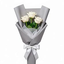 Букет 3 белые розы в Королёве