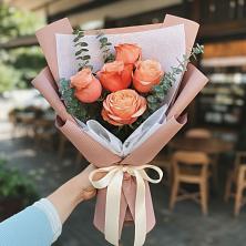 Букет цветов из:  Розы в Королёве