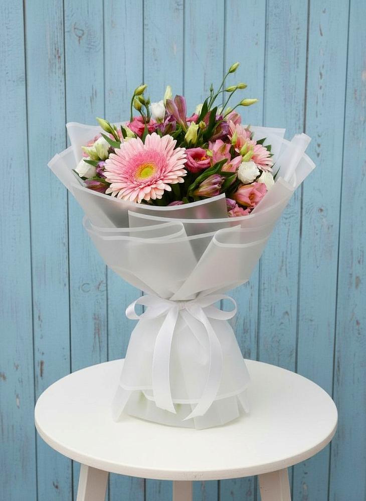 Букет цветов из: Герберы, Альстромерии и Лизиантусы в Королёве