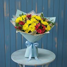 Букет цветов из:  Альстромерии и Хризантемы в Королёве