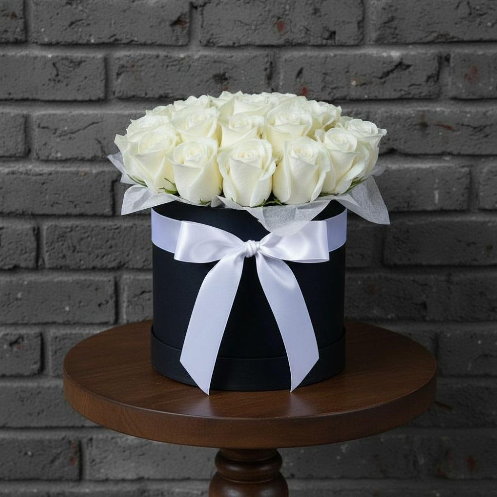 Цветочная композиция из Розы в шляпной коробке в Королёве