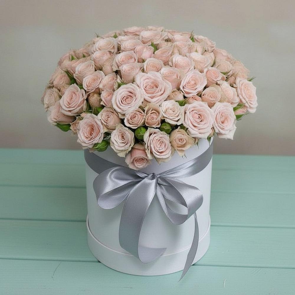 Цветочная композиция из Розы в шляпной коробке в Королёве